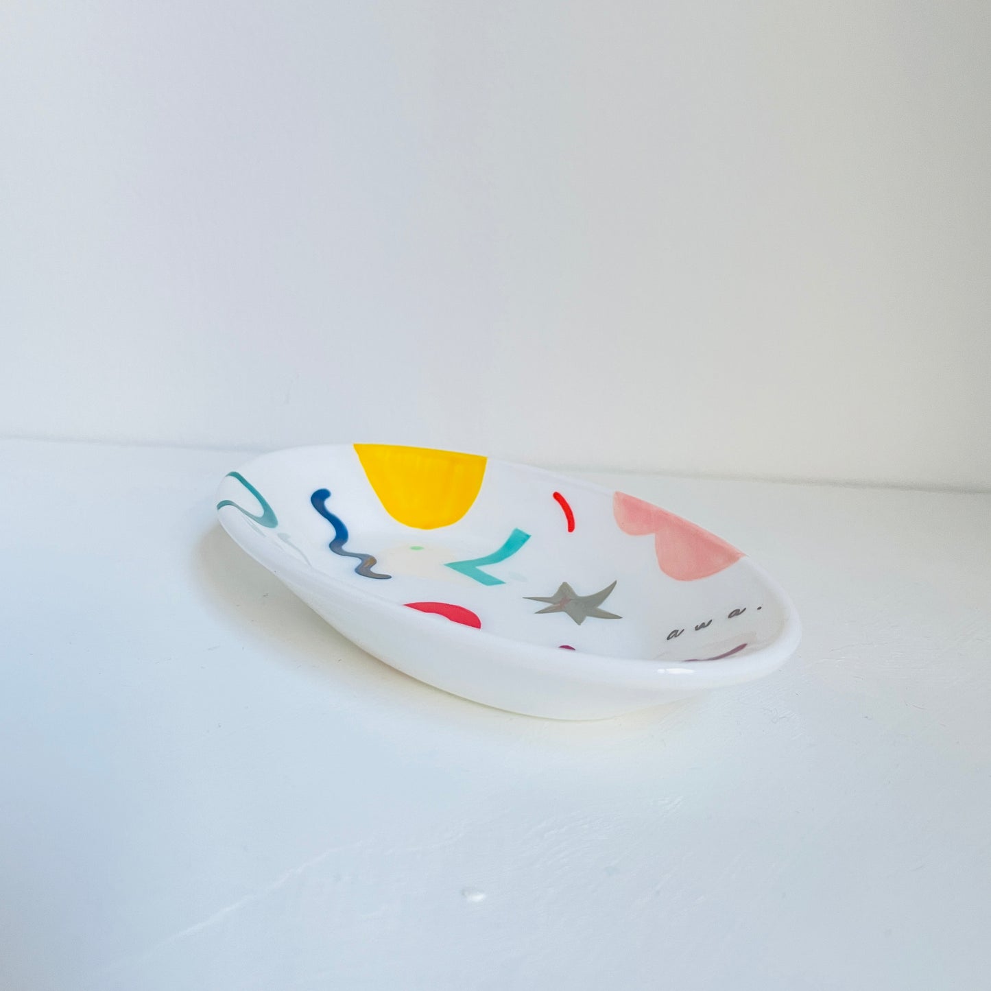 B / Milk Glass Oval Plate / Geometric1