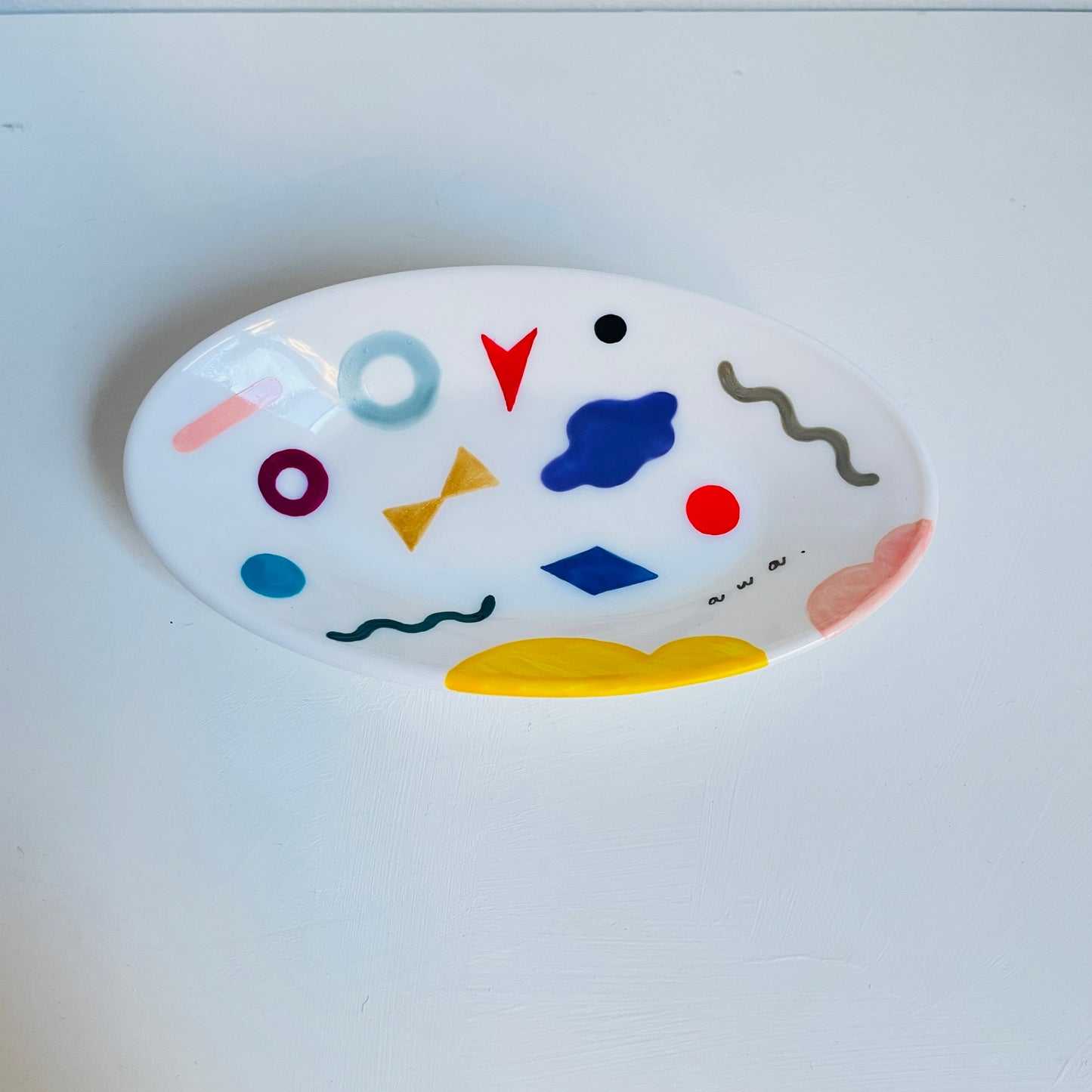 B / Milk Glass Oval Plate / Geometric 2