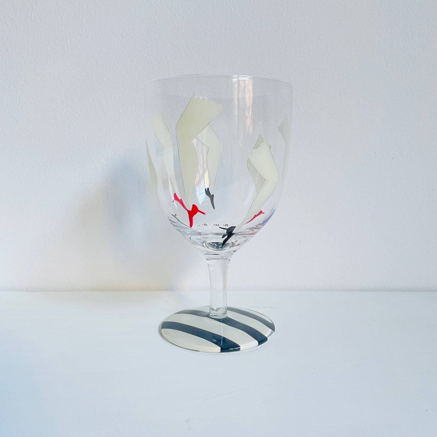 E / Wine Glass / DANCE (stripe)