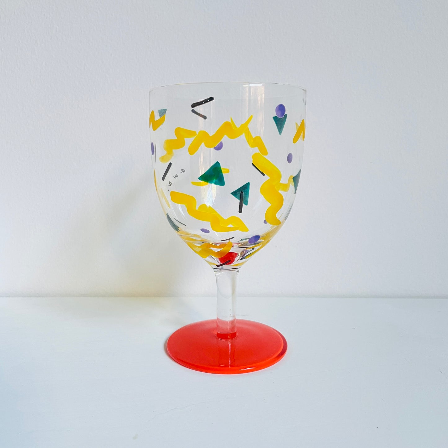 E / Wine Glass / Wavy (vermilion)