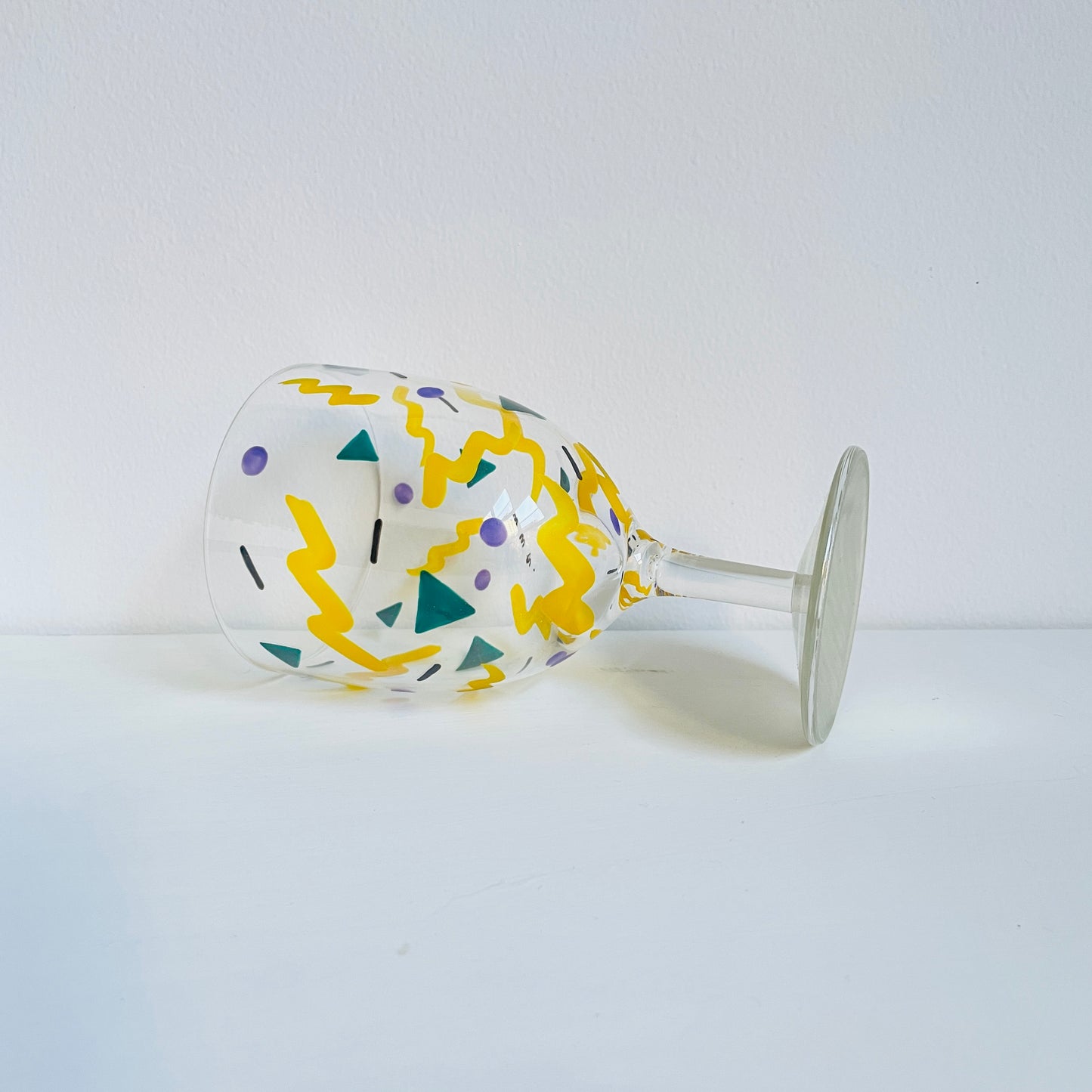 E / Wine Glass / Wavy (silver)