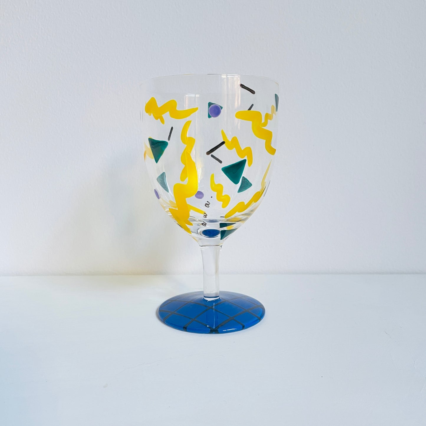E / Wine Glass / Wavy (blue plaid)
