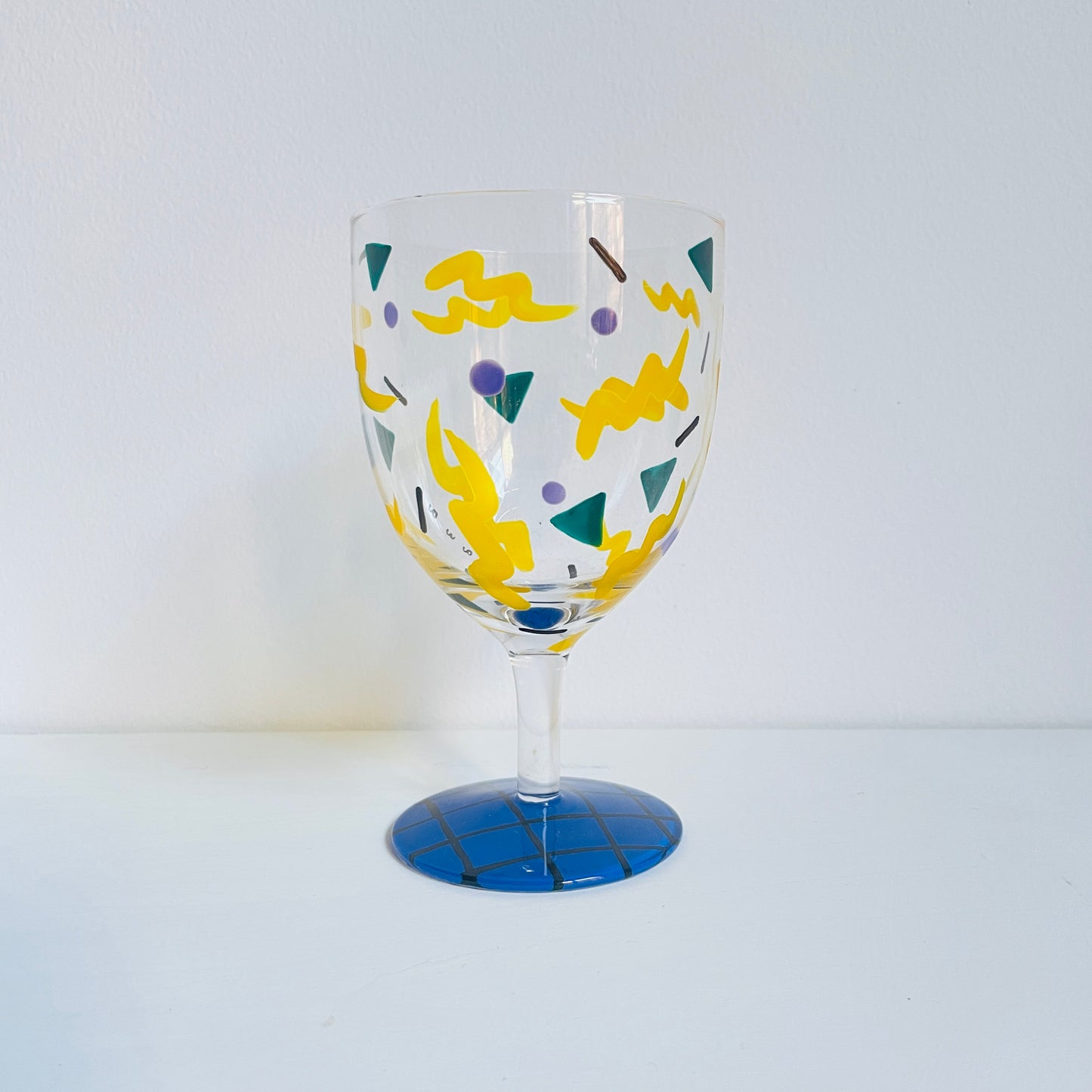 E / Wine Glass / Wavy (blue plaid)