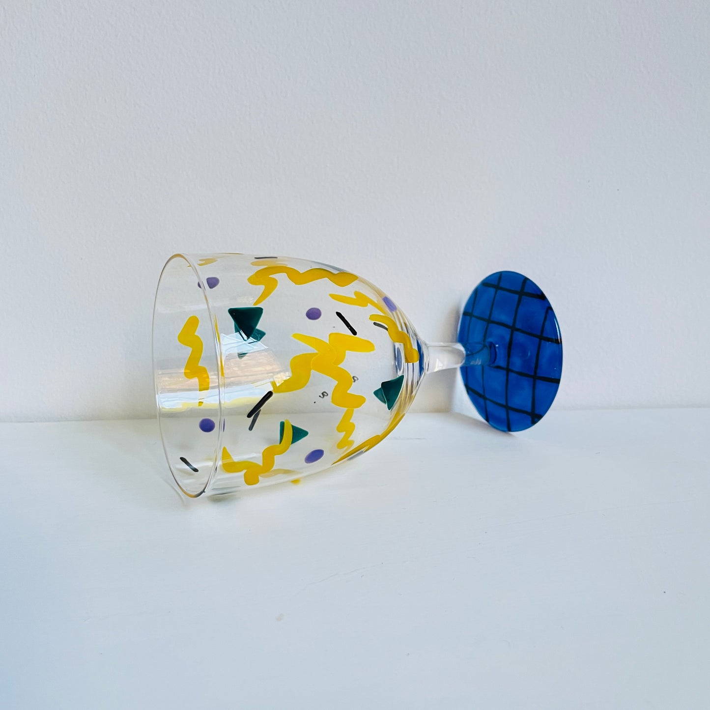 E / Wine Glass / Wavy (blue plaid)