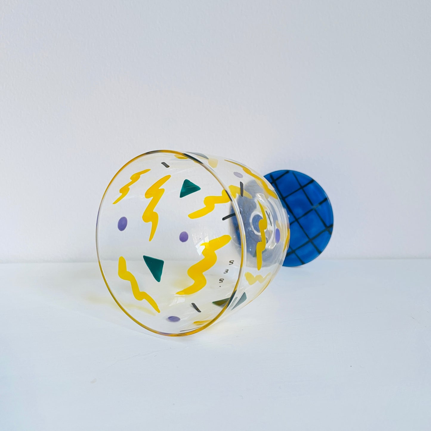 E / Wine Glass / Wavy (blue plaid)