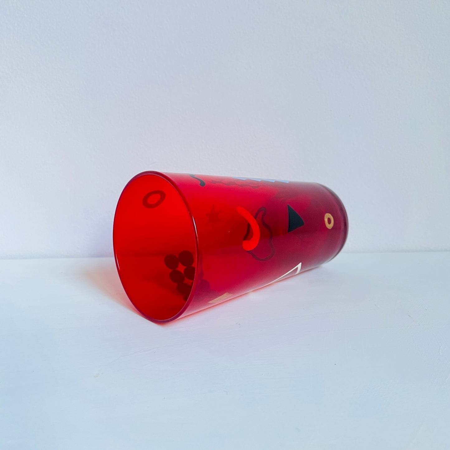 H / Red Tumbler / Geometric2